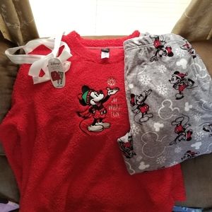 NWT Disney Mickey Pajamas ladies 2X  18/20